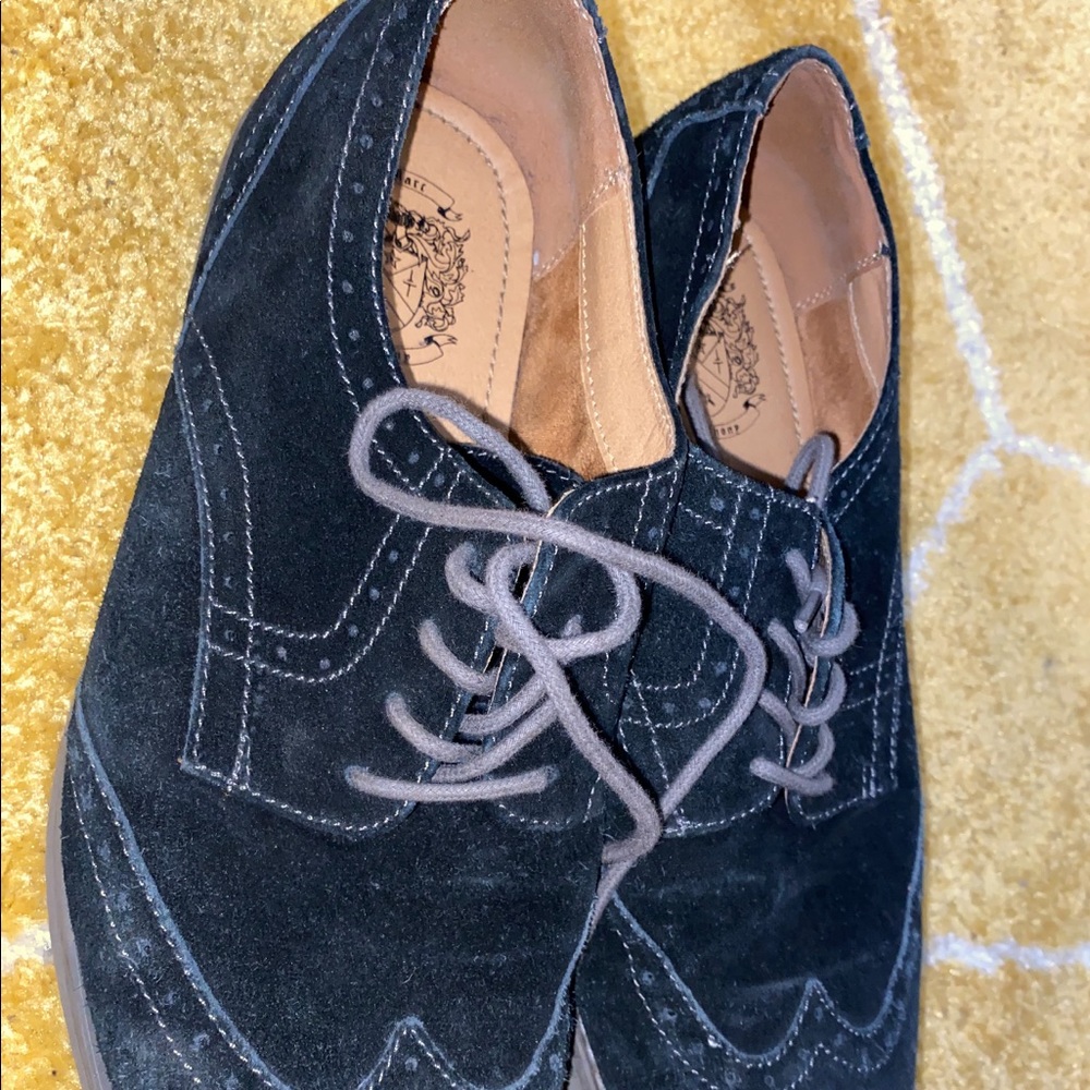 casual/dress shoes